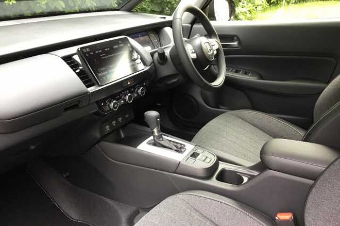 Honda Jazz Hybrid 1.5 i-MMD (122ps) Advance eCVT 