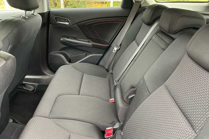 Honda Civic 1.8 i-VTEC Sport Nav 5dr Auto 